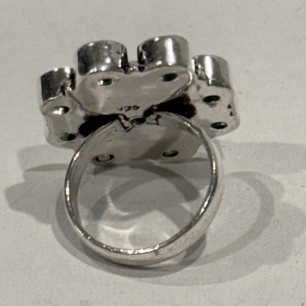 🆕 Elegant Natural Peridot Gemstone Ring in Sterling Silver Size 7 🆕 - Picture 8 of 9